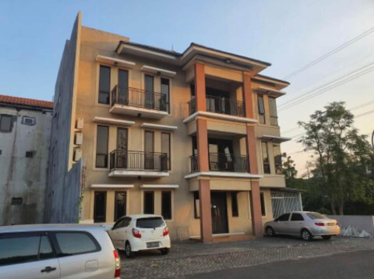 Oyo 93109 Garden Homestay 1 Tpr سورابايا المظهر الخارجي الصورة