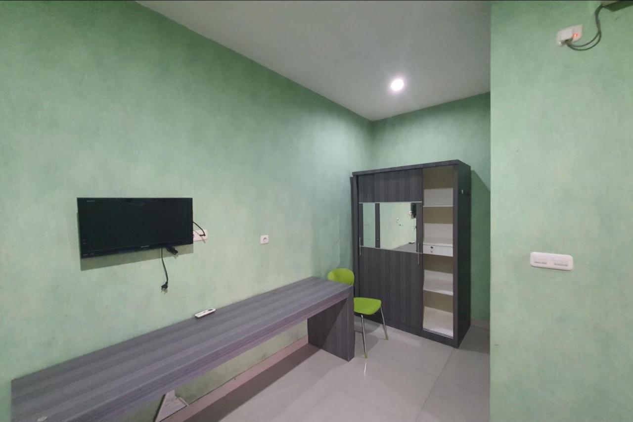 Oyo 93109 Garden Homestay 1 Tpr سورابايا المظهر الخارجي الصورة