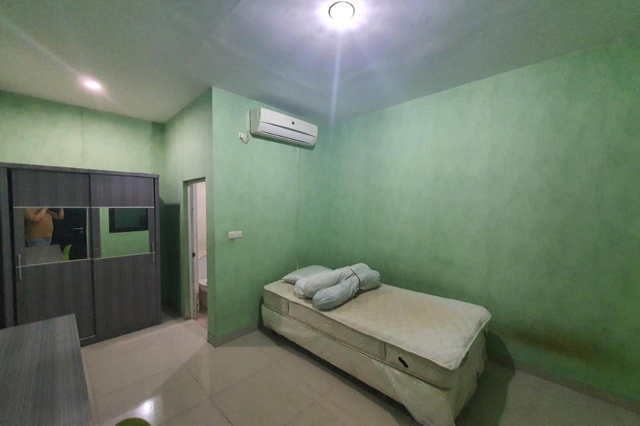 Oyo 93109 Garden Homestay 1 Tpr سورابايا المظهر الخارجي الصورة